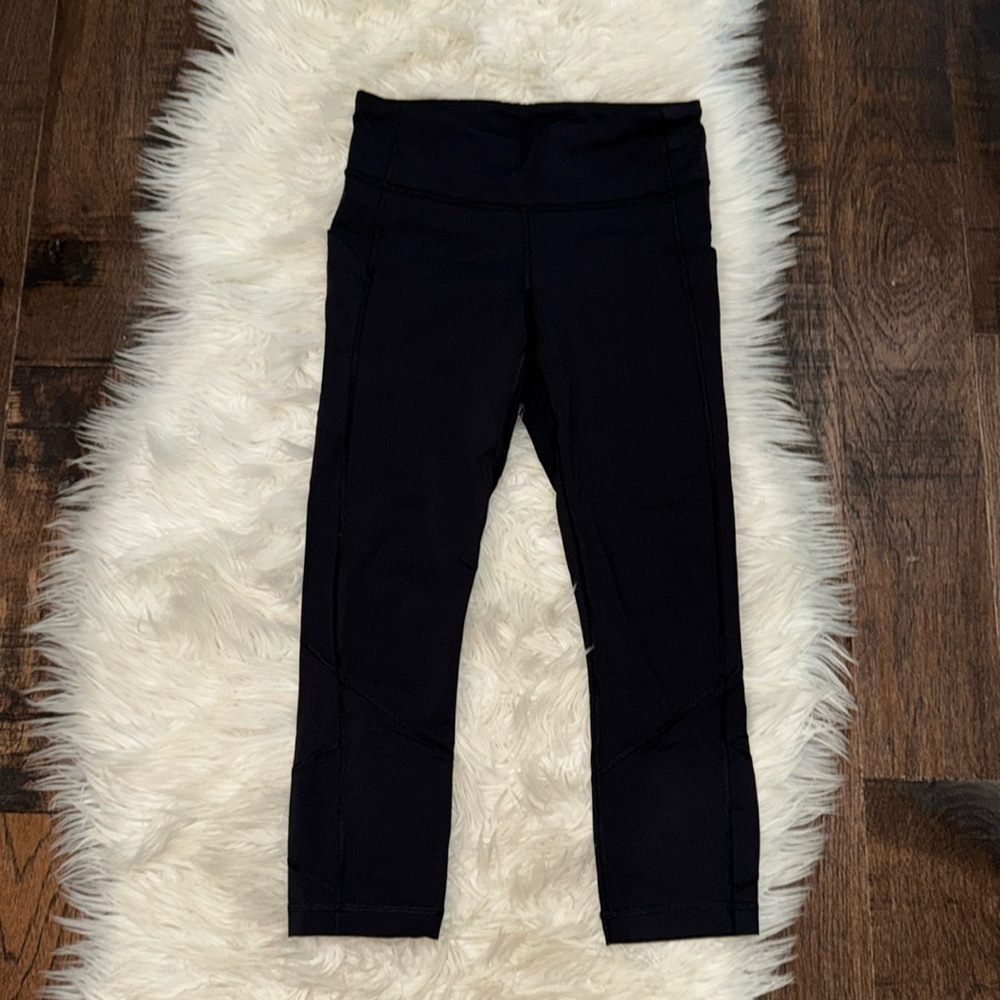 Stylish Lululemon 23” Crop Leggings